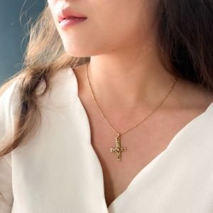 Croix trèfle et cabochons, bijou médiéval – 3 cm – 0162