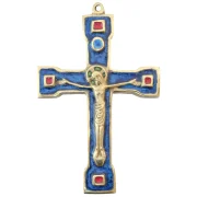 Crucifix d’inspiration médiévale en bronze émaillé bleu avec cabochons rouges