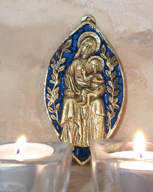 Icône Marie – mandorle médiévale en bronze émaillé – 11 cm – 70