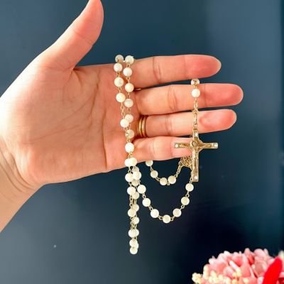 Chapelet en nacre – Crucifix doré cabochons – CH6-0202