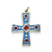 Croix à motifs géométriques bleus et rouges