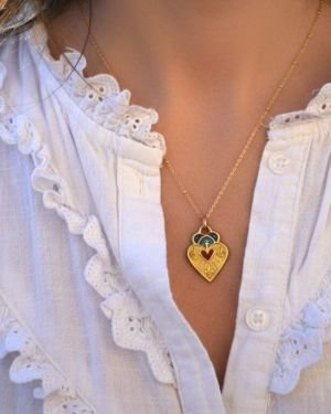 Collier sacré coeur rayonnant et fleurs de lys – 2,5 cm – 0149