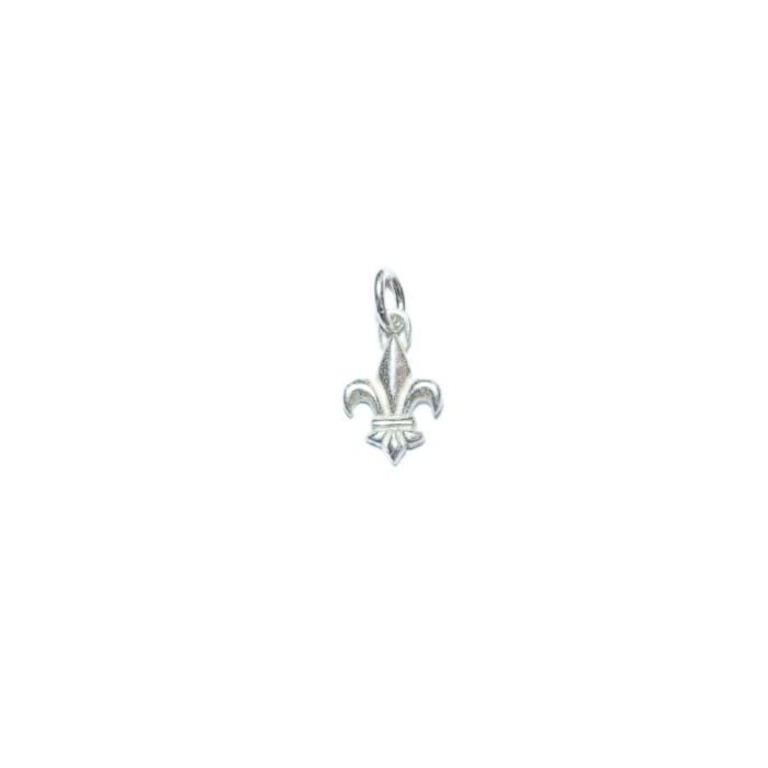 Petite fleur de lys en argent massif – 1.8 cm – NA64
