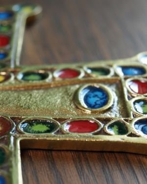 Crucifix mural richement orné – 15 cm – 072BIS