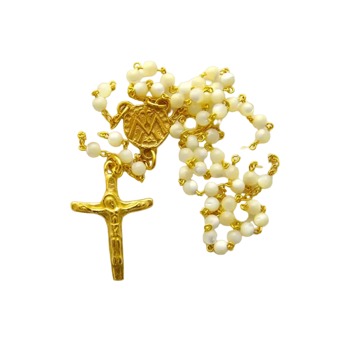 Chapelet en perles de nacre et dorure – Crucifix doré – CH19-0239