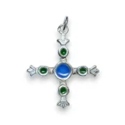 Croix fleuronnée en argent massif et cabochons verts