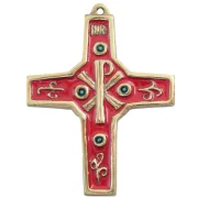 Croix murale émaillée rouge avec chrisme et volutes