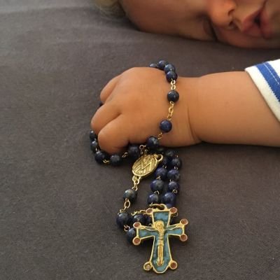 Chapelet lapis lazuli – Croix émaillée cabochons – CH7-0197